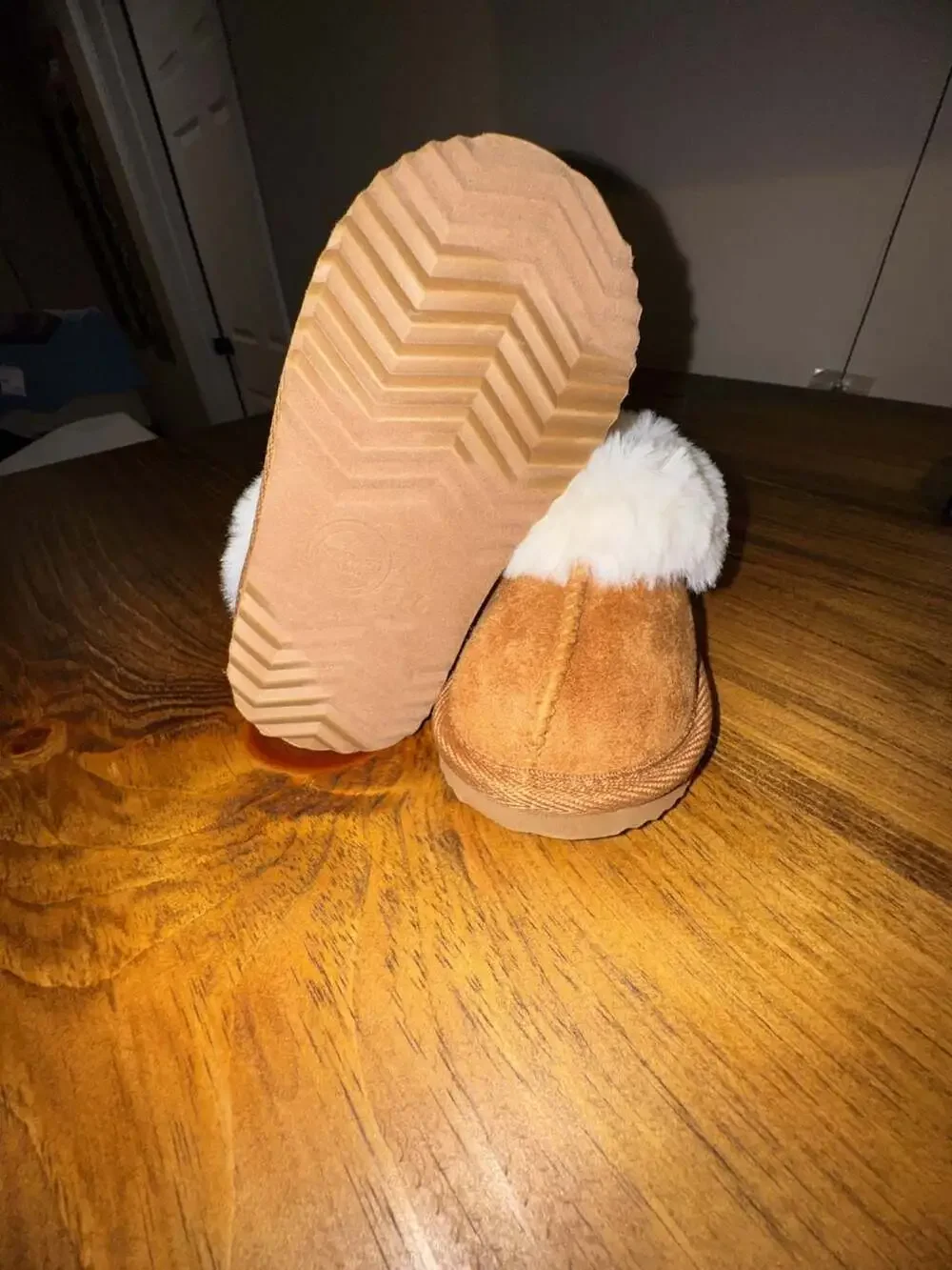 Wonder Nation Toddler Girls Faux Fur Trim Slippers Chestnut Brown Size 5-6
